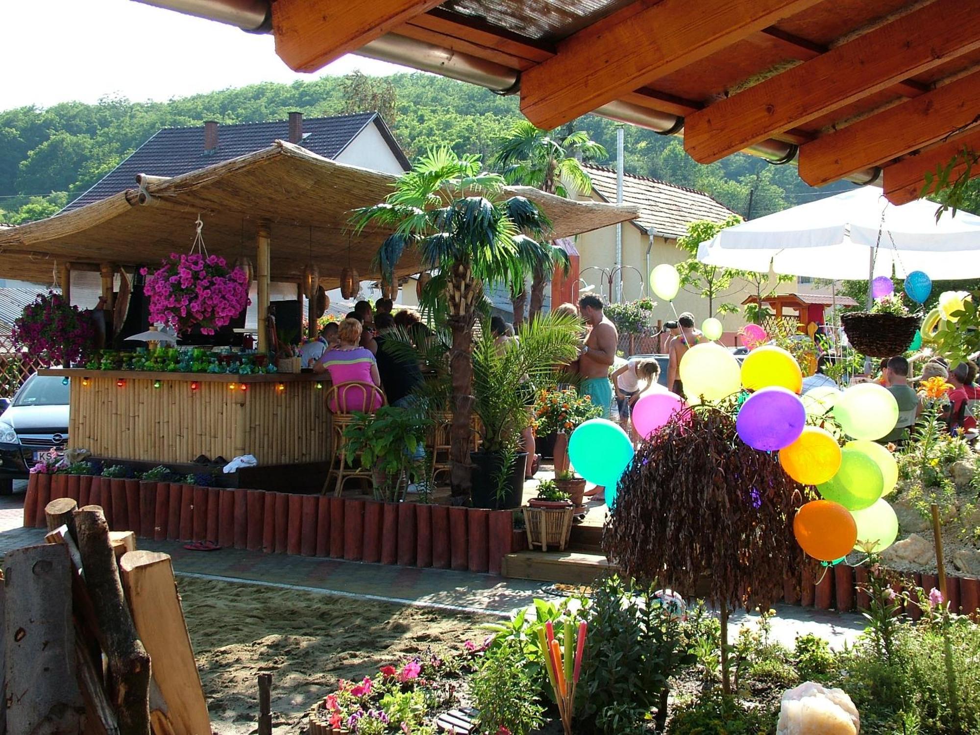 Holiday Vendeghaz Es Szabadidokert Jardanhaza ภายนอก รูปภาพ