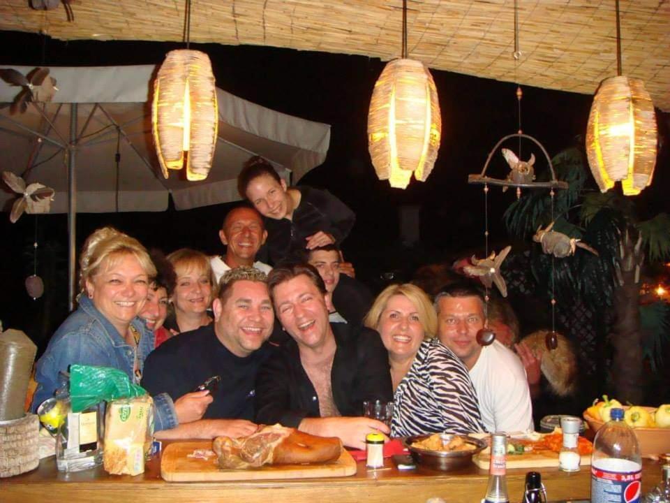 Holiday Vendeghaz Es Szabadidokert Jardanhaza ภายนอก รูปภาพ