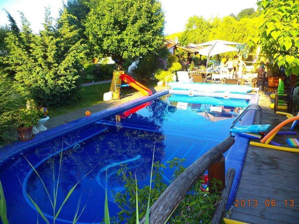 Holiday Vendeghaz Es Szabadidokert Jardanhaza ภายนอก รูปภาพ