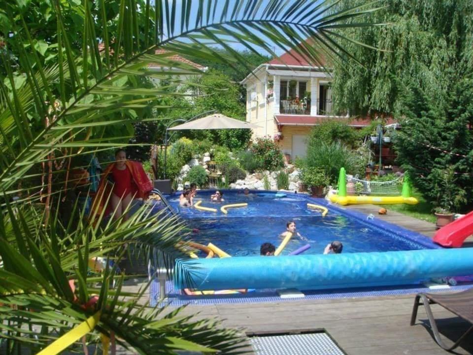 Holiday Vendeghaz Es Szabadidokert Jardanhaza ภายนอก รูปภาพ